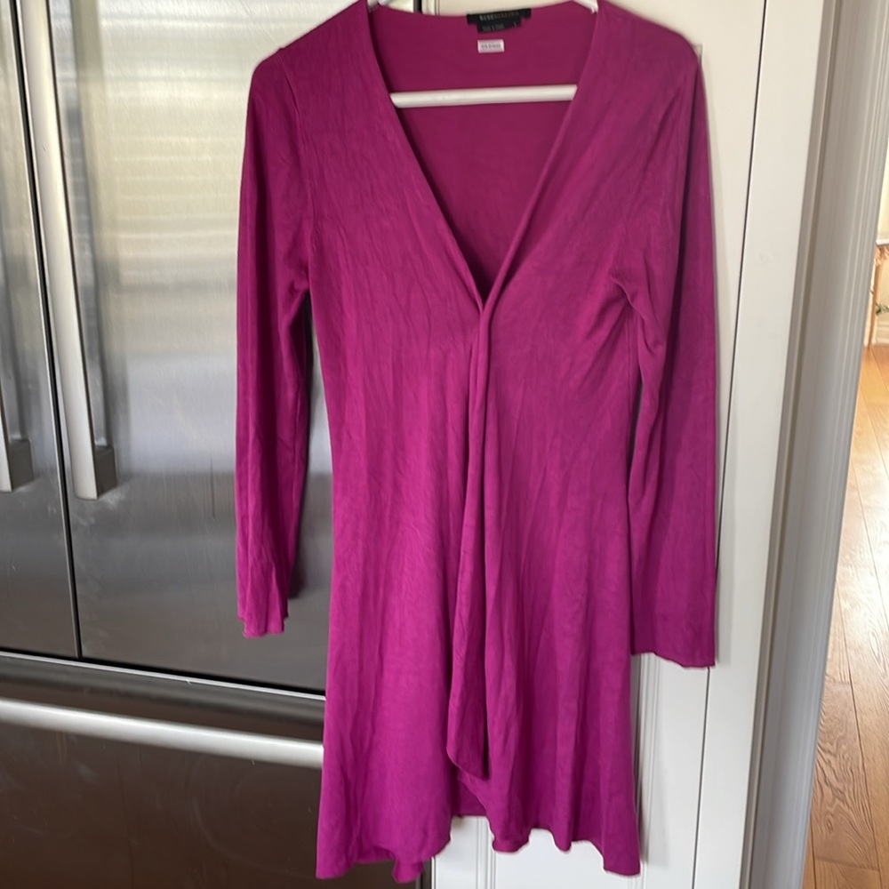 Fuchsia sweater, no buttons, large
